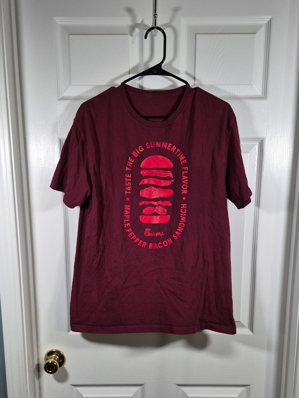 Source Unknown Burgundy Short-Sleeve Graphic T-Shirt